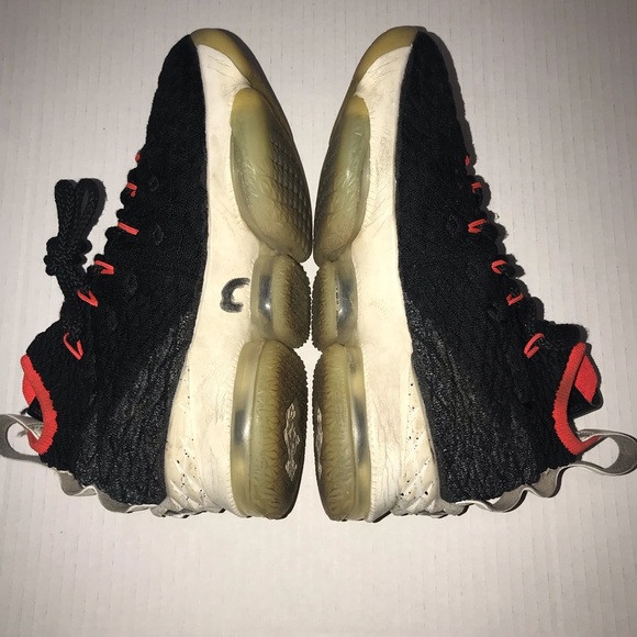 Nike LeBron 15 Black Bright Crimson size 4Y used - Picture 3 of 6